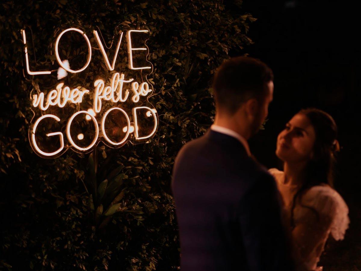 Letreiro Neon Love never felt so good 80x52cm - Hause Neon