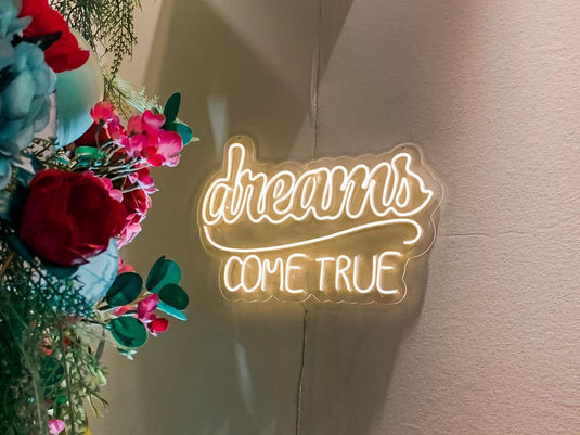 Letreiro Neon Dreams come true 75x45cm - Hause Neon